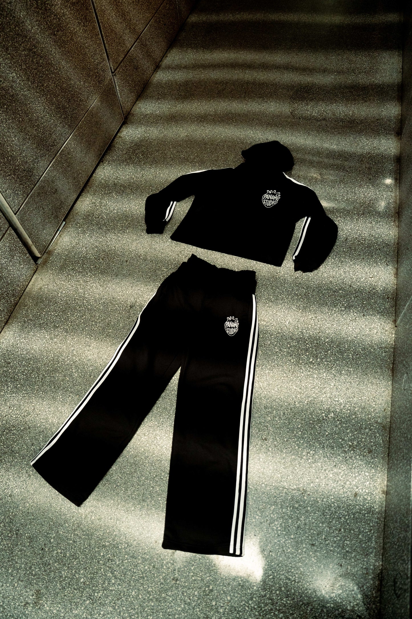 CULTURE - WIDE LEG SWEATPANTS